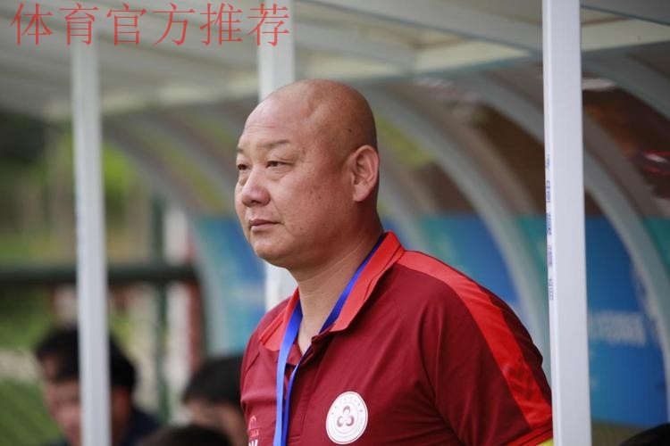 南方球队来北区攻擂 重庆凤鸣山先声夺人 南方球队来北区攻擂 重庆凤鸣山先声夺人